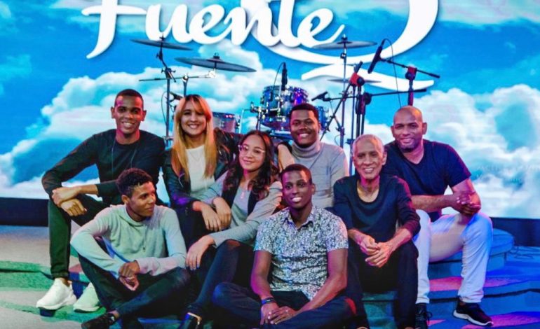  Grupo cristiano Fuente Q lanza sencillo “Nos gozamos en él”