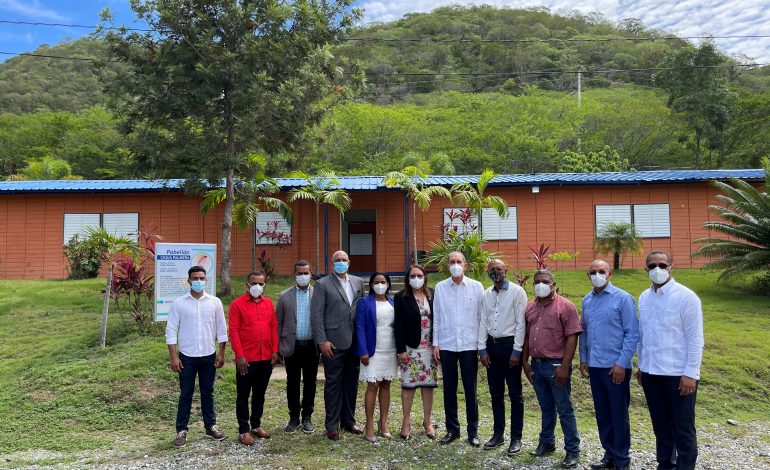  Ministro del Mescyt visita Bohechío en la provincia de San Juan y deja establecido que estudiantes que ingresen a la extensión de la Universidad ISA serán becados