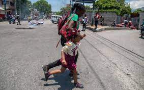  Los haitianos no creen en la vacuna y no quieren que llegue