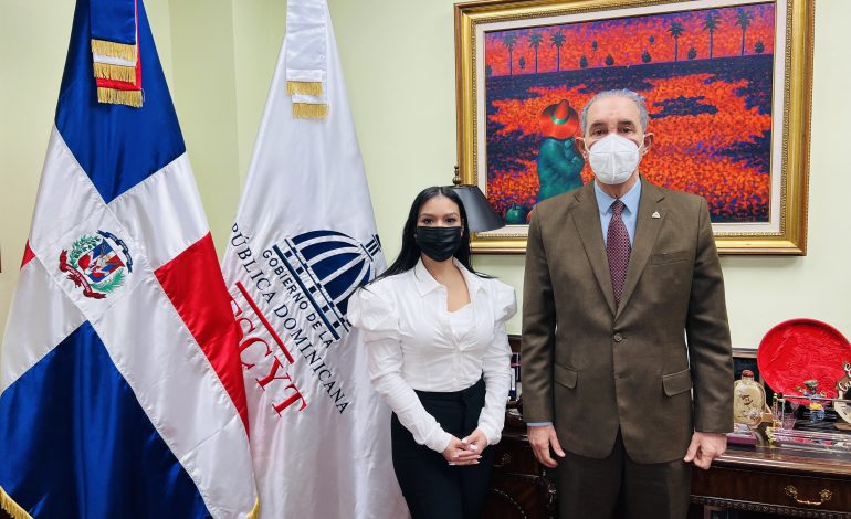  Titular del MESCYT recibe a la ingeniera aeroespacial dominicana Scarlin Hernández