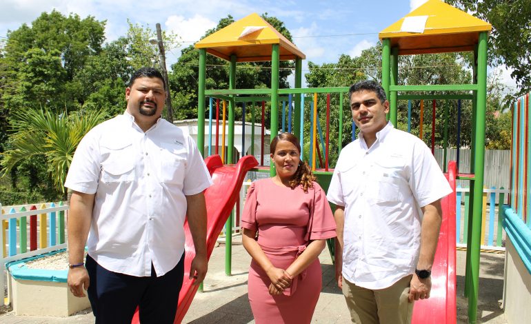  Fundación Refidomsa y Alcaldía entregan parque infantil a la comunidad de Ramón Santana