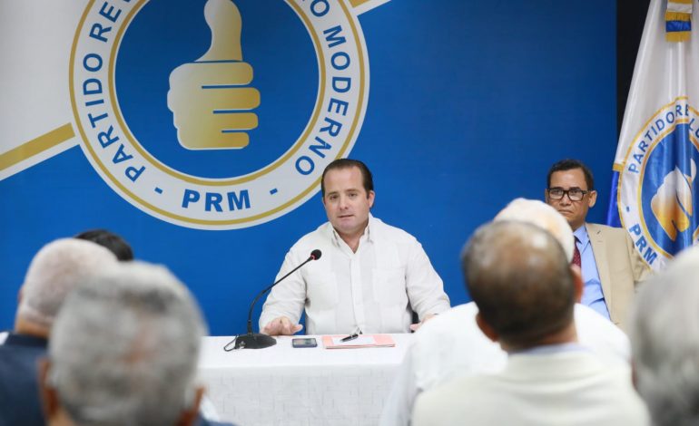 PRM escoge por consenso comisión que reunirá al bloque de senadores y diputados del partido