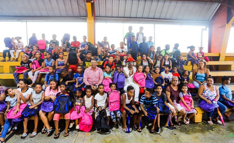 Brazil 21 respalda el regreso a clases de cientos de niños dominicanos