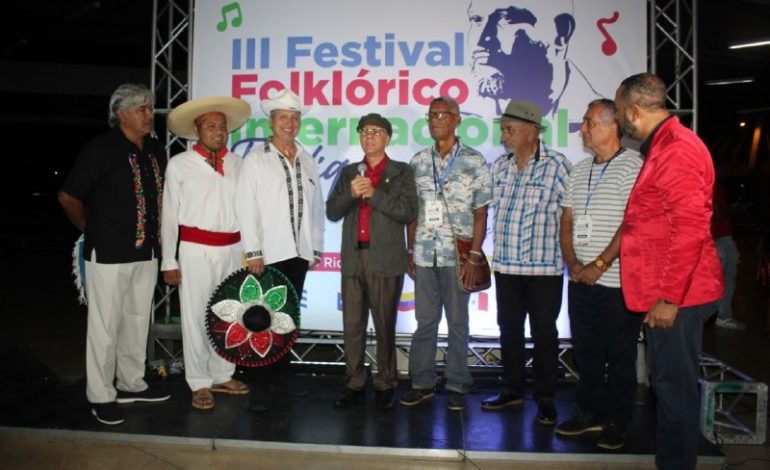  Festival Folklórico desborda arte y cultura en Santo Domingo Este Con una fiesta del folklor nacional e internacional