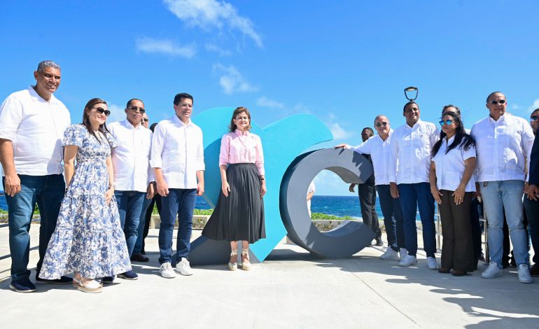  Turismo inaugura malecón de Cabrera con un costo superior a los RD$73 millones