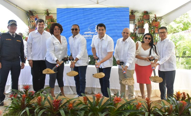 MITUR inicia reconstrucción vía de acceso a la Playa Macao, en Verón, Punta Cana