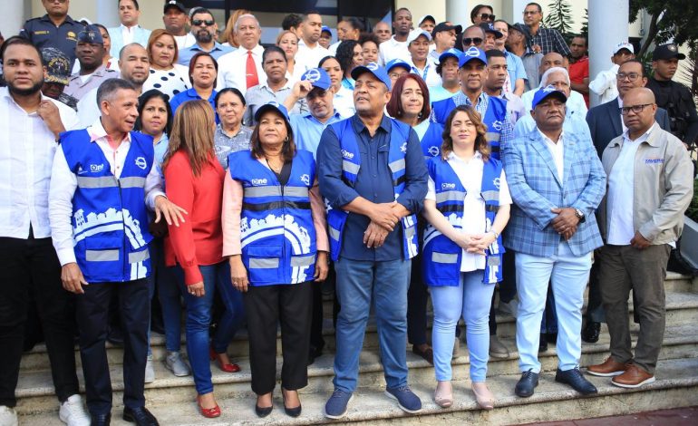 Gloria Reyes deja iniciado el Censo en Santo Domingo Oeste