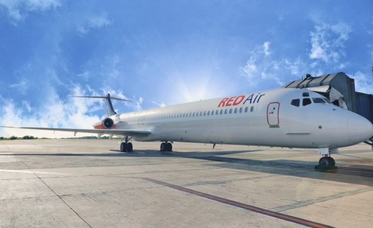  Aerolínea RED Air inicia servicio de carga internacional