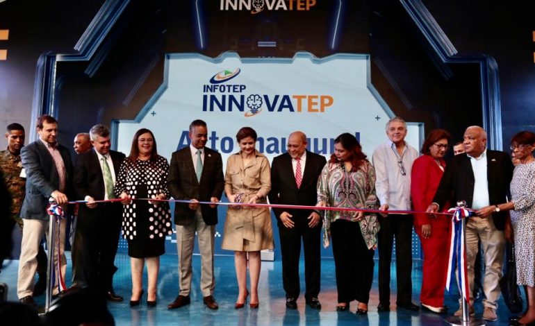 Vicepresidenta Raquel Peña encabeza inauguración de feria INNOVATEP, una fiesta a la innovación técnico profesional