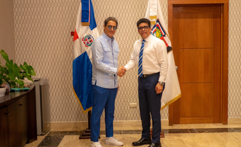  Dío Astacio y Tony Boga anuncian la creación de la escuela de Chacabaneros en Santo Domingo Este