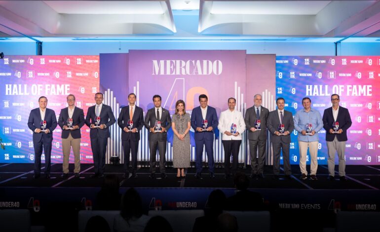 Revista Mercado reconoce destacadas personalidades del país