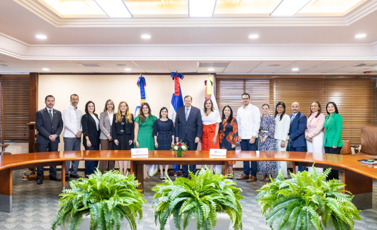  Banco BHD y ProDominicana firman acuerdo para impulsar pymes lideradas por mujeres