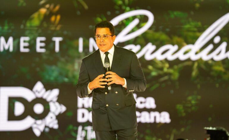  Ministro Collado promueve RD ante 700 turoperadores y agentes europeos en España.