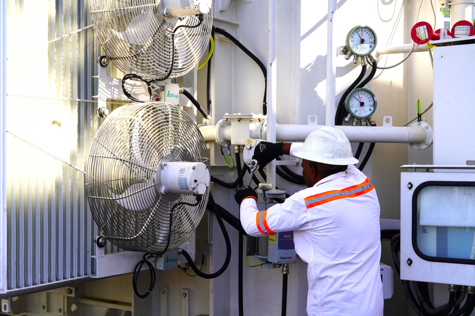 Edesur continúa este martes desarrollo de obras para habilitar subestaciones eléctricas del Distrito Nacional