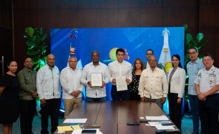 MITUR y guías turísticos firman acuerdo para mejorar calidad del servicio a turistas