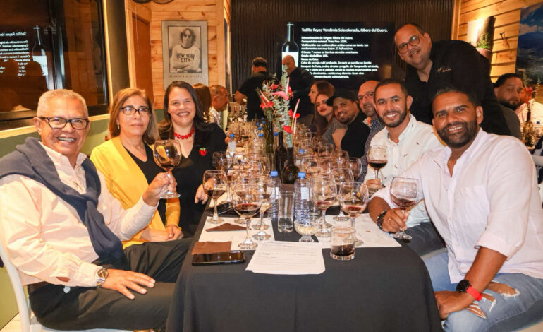 La Esquina Gastrobar celebra exitosa cata de vinos españoles maridada con productos de Constanza