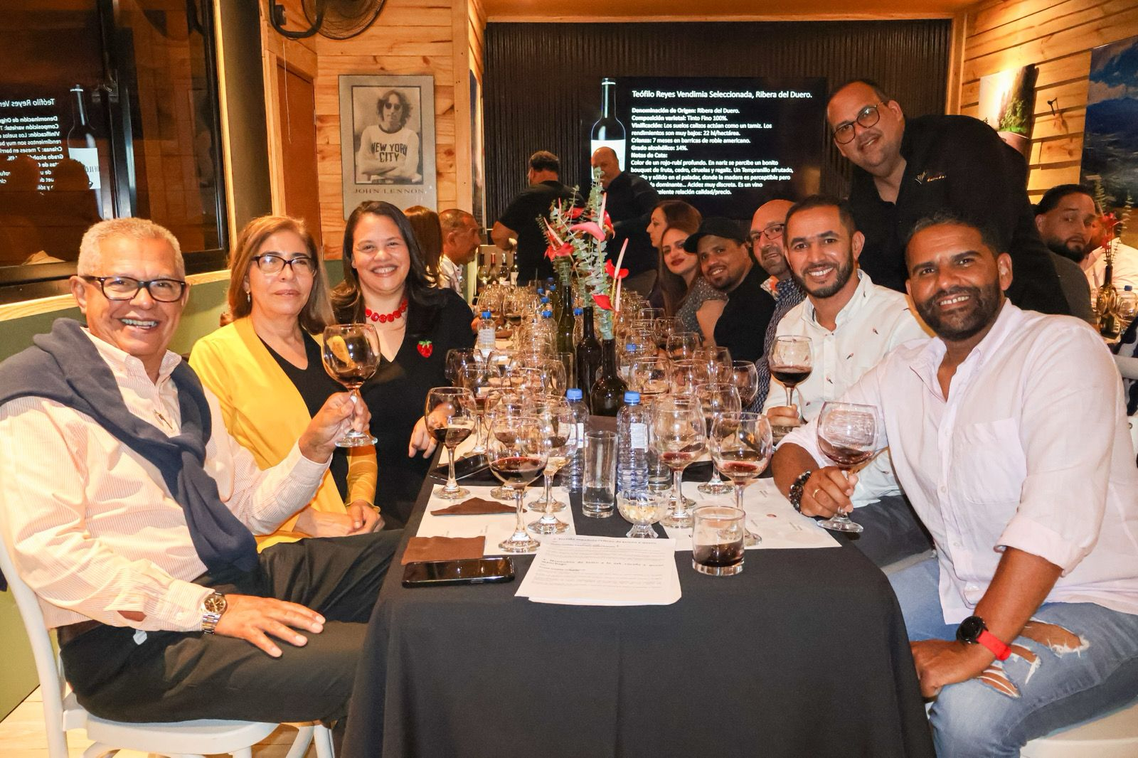 La Esquina Gastrobar celebra exitosa cata de vinos españoles maridada con productos de Constanza