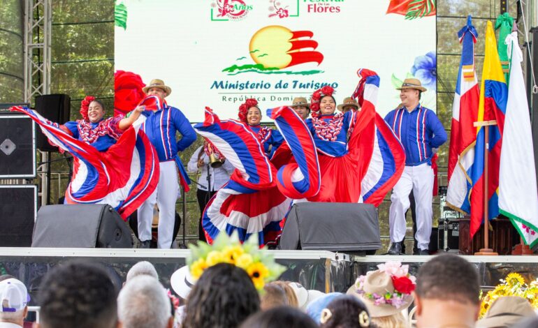 Con el auspicio del Mitur inicia la 15 edición del Festival de las Flores en Jarabacoa