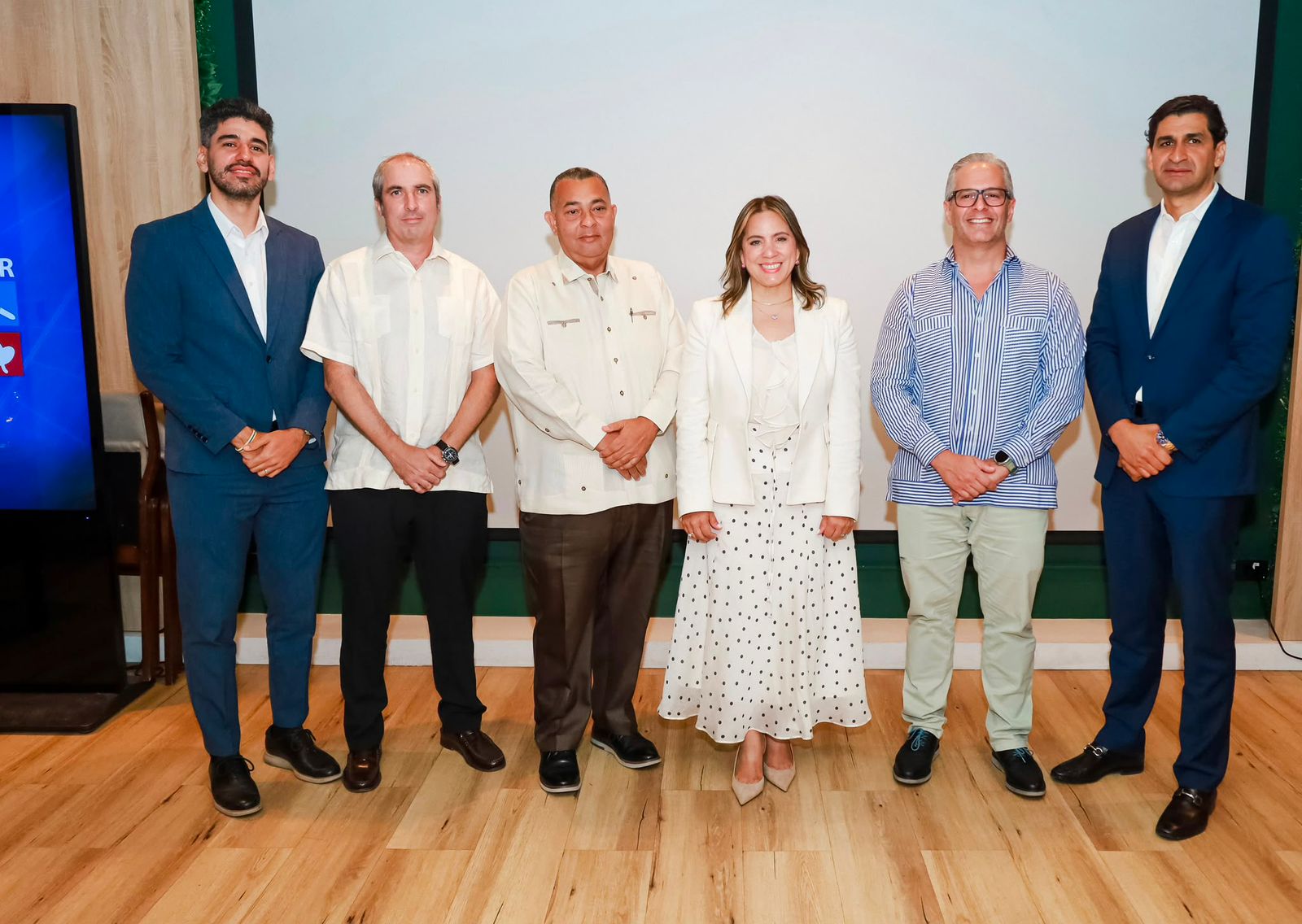 ASOFER reúne a autoridades, empresarios y expertos para analizar impacto del nuevo Reglamento de Generación Distribuida