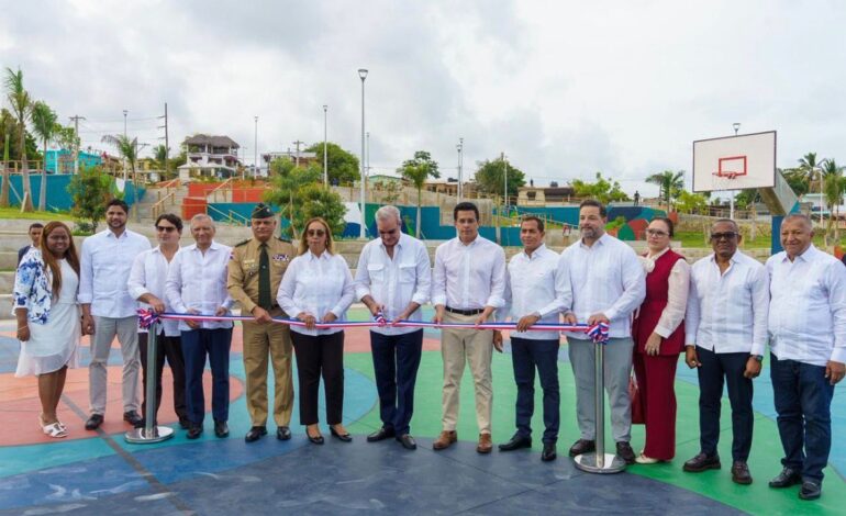 Abinader y Collado inauguran bulevar de la Salud en Haina con inversión de 165 millones de pesos. 