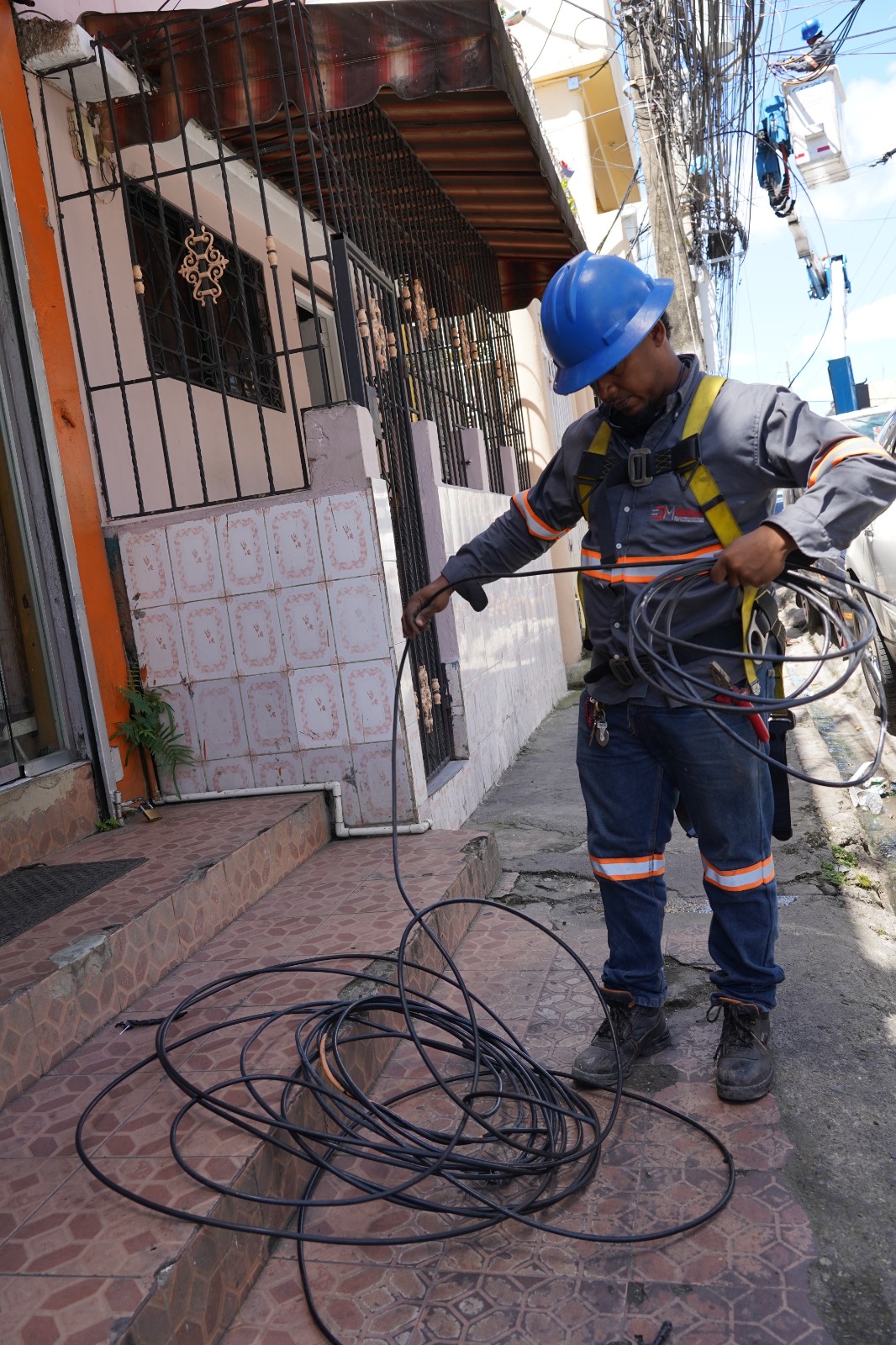 Edesur normaliza a 241,000 clientes como parte de su lucha contra el fraude eléctrico